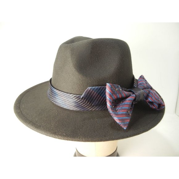 .Boho Fedora woman's fancy big bow hat, Black fedora with blue and red beaded ha - Picture 3 of 5